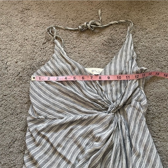 BNDI | Gray & White Spaghetti Strap Tank Top | Size Small - Picture 10 of 11